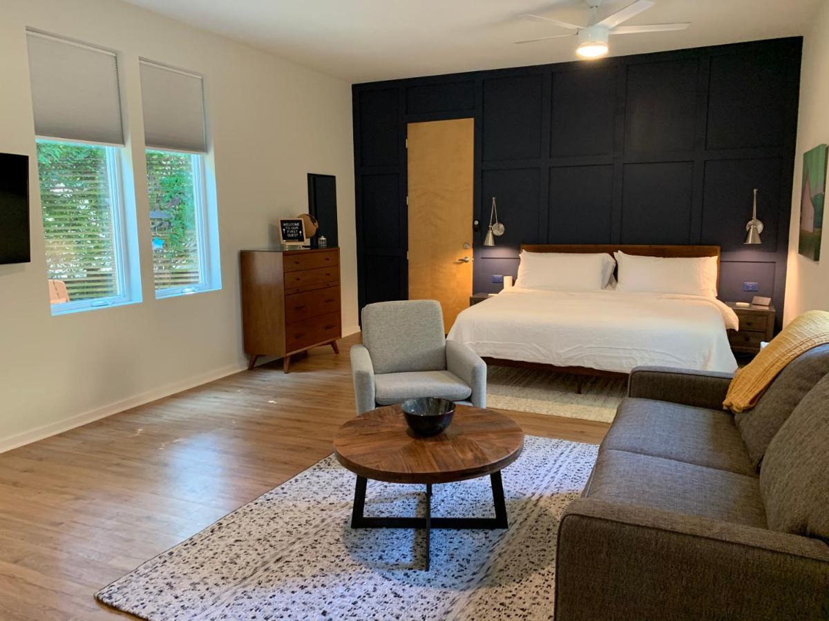 אתנס Normalbnb - 2 Blocks From Restaurants, Bars, Hospital מראה חיצוני תמונה