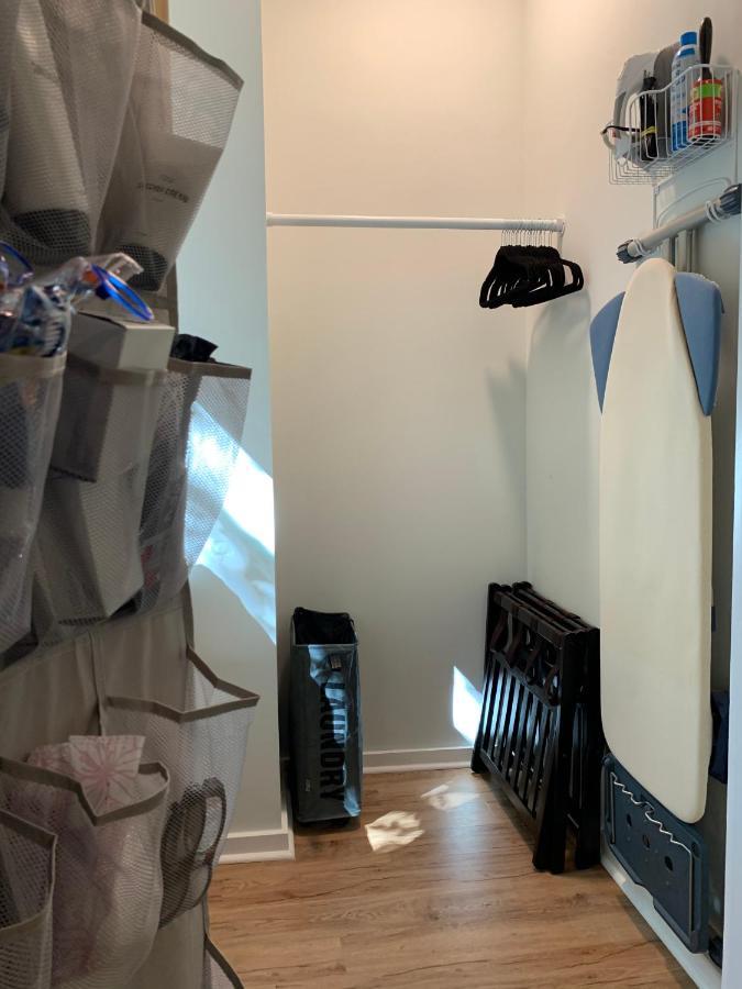 אתנס Normalbnb - 2 Blocks From Restaurants, Bars, Hospital מראה חיצוני תמונה