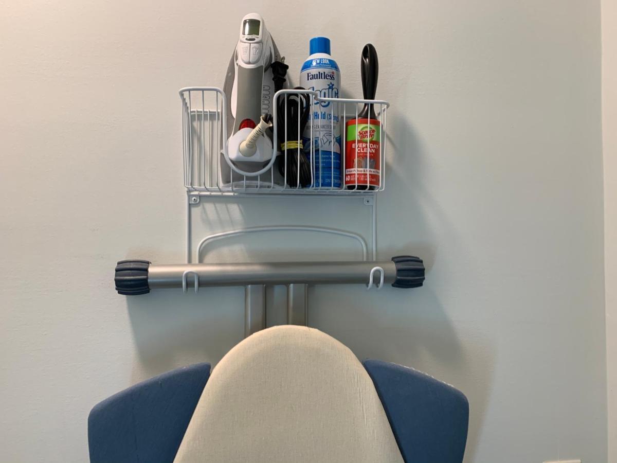 אתנס Normalbnb - 2 Blocks From Restaurants, Bars, Hospital מראה חיצוני תמונה