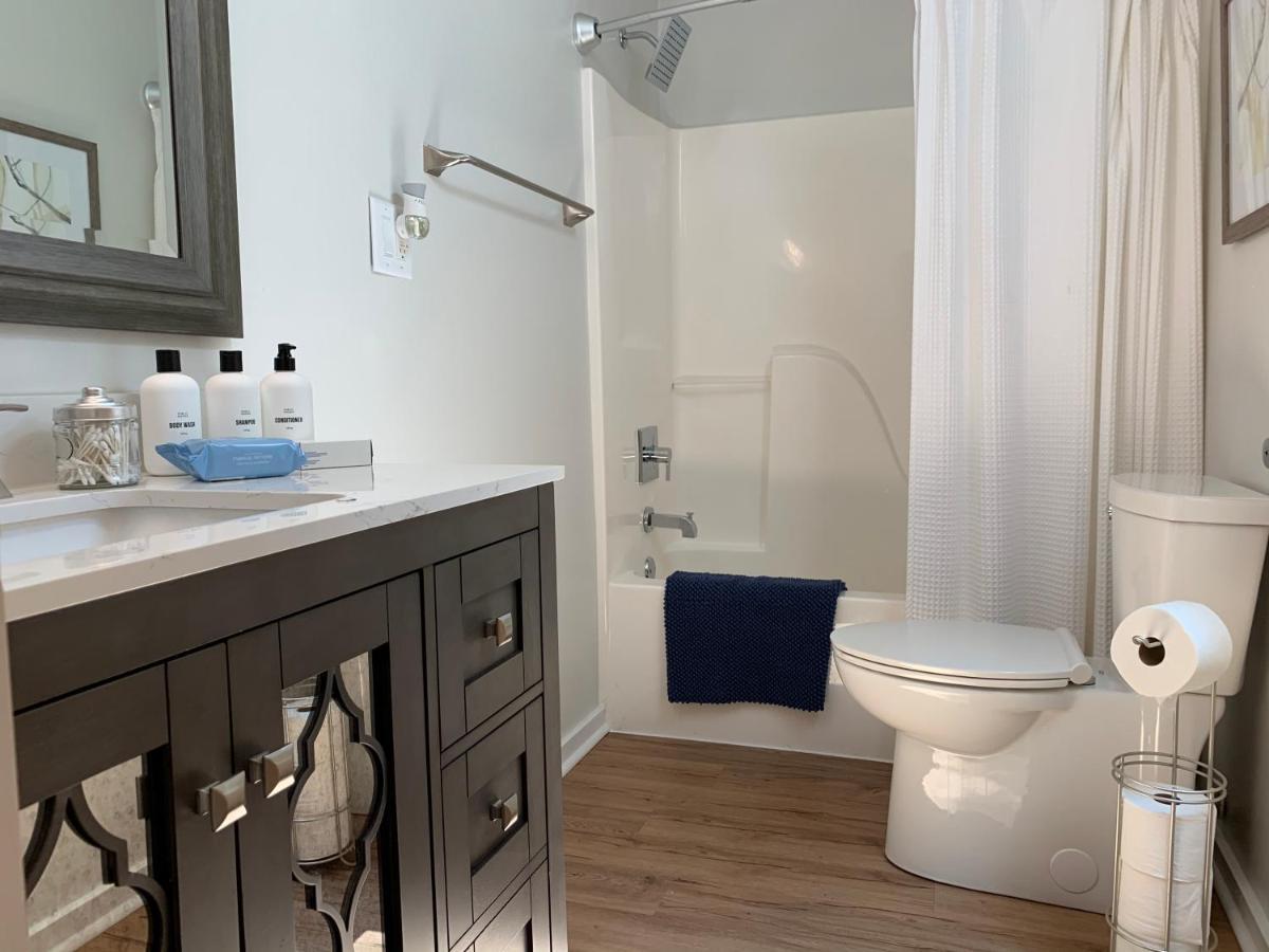 אתנס Normalbnb - 2 Blocks From Restaurants, Bars, Hospital מראה חיצוני תמונה