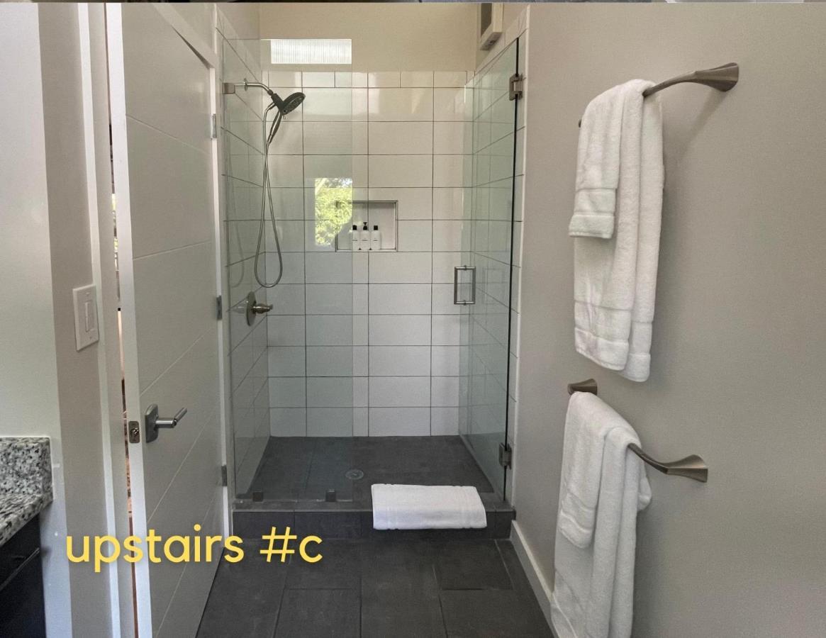 אתנס Normalbnb - 2 Blocks From Restaurants, Bars, Hospital מראה חיצוני תמונה