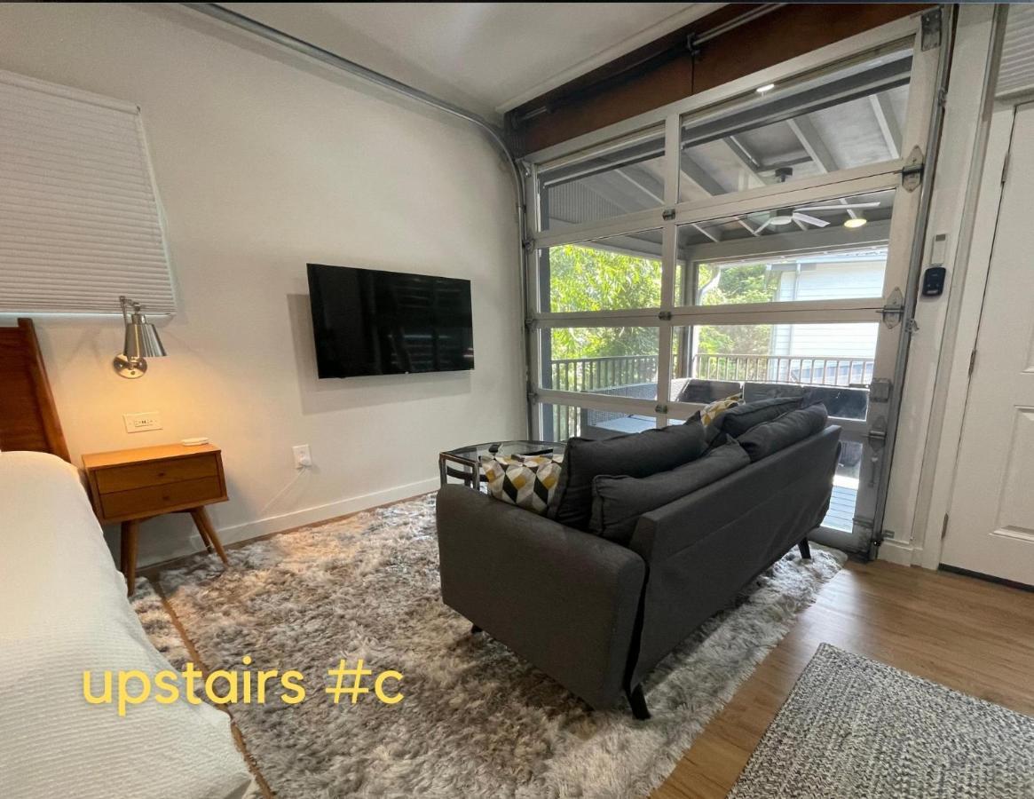 אתנס Normalbnb - 2 Blocks From Restaurants, Bars, Hospital מראה חיצוני תמונה