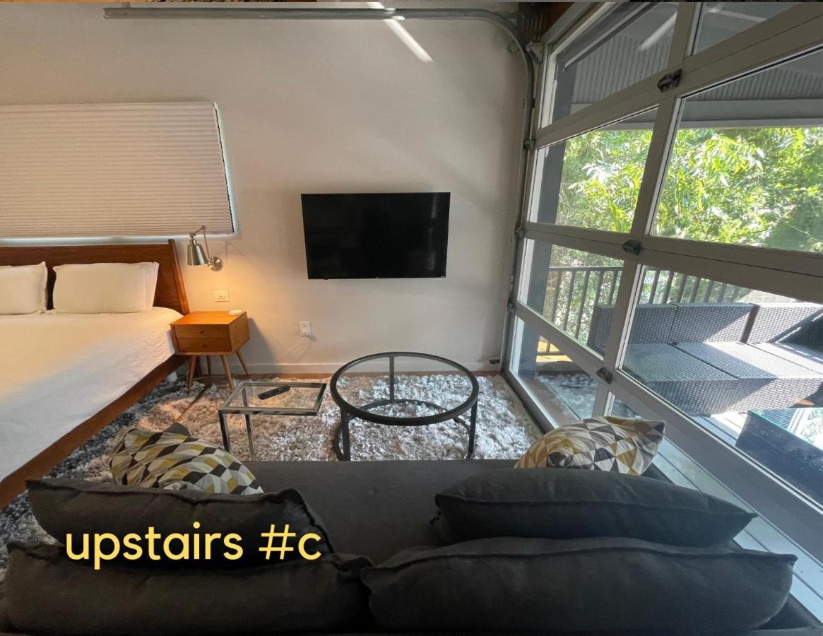 אתנס Normalbnb - 2 Blocks From Restaurants, Bars, Hospital מראה חיצוני תמונה